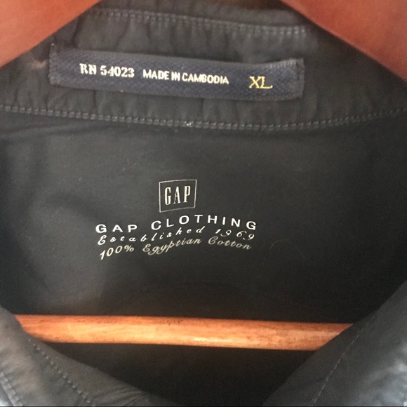 🔥 Men’s GAP XL Business Casual Button Down Shirt - Picture 2 of 3